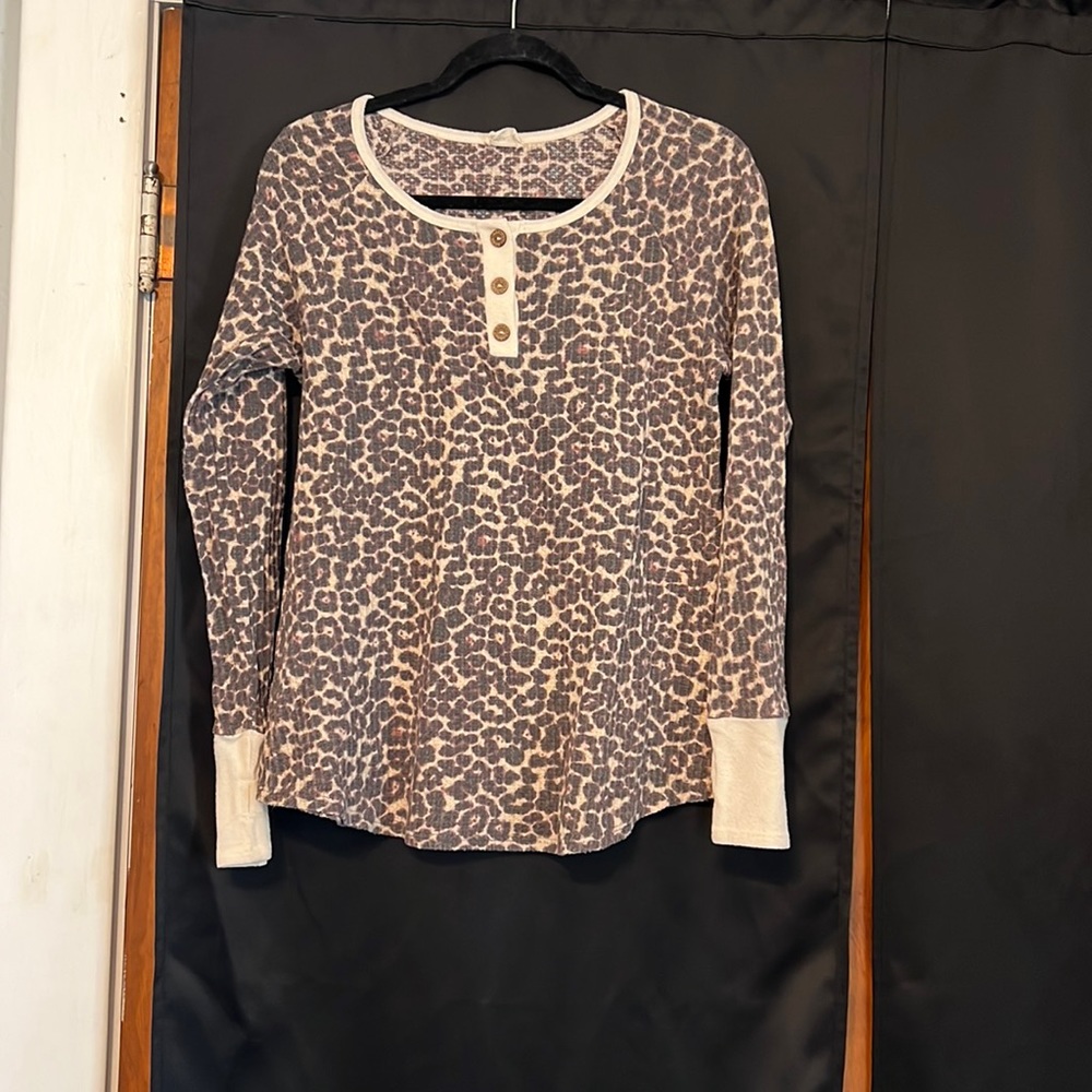 Cheetah long sleeve top
